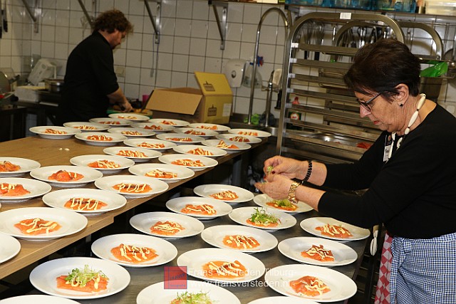 20151220 eetmetjehart kerstdiner2015 frans versteden fotografie tilburginbeeld FRVE9719.jpg